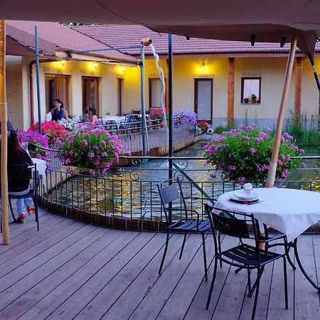 Agriturismo Cascina Madonnina Pregnana Milanese Luaran gambar